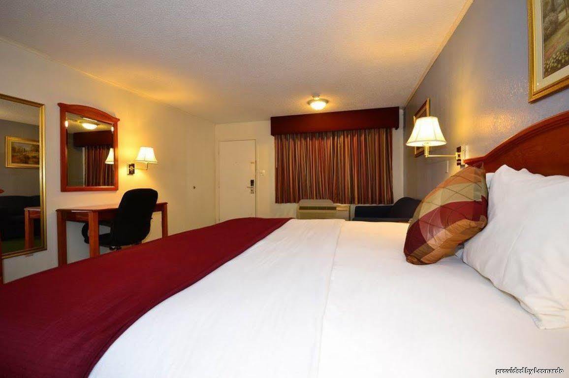 Best Western Palestine Inn Стая снимка