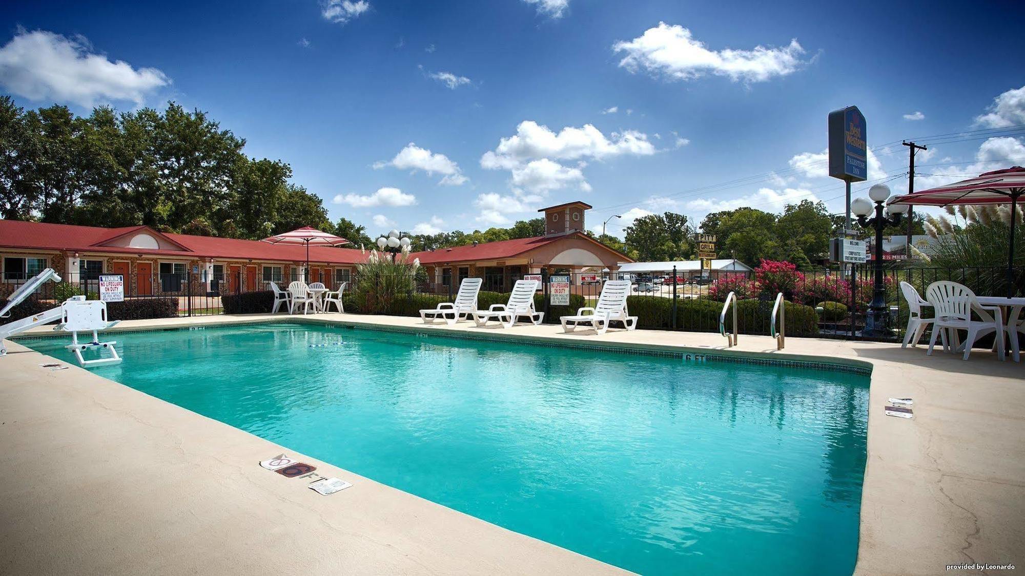 Best Western Palestine Inn Екстериор снимка